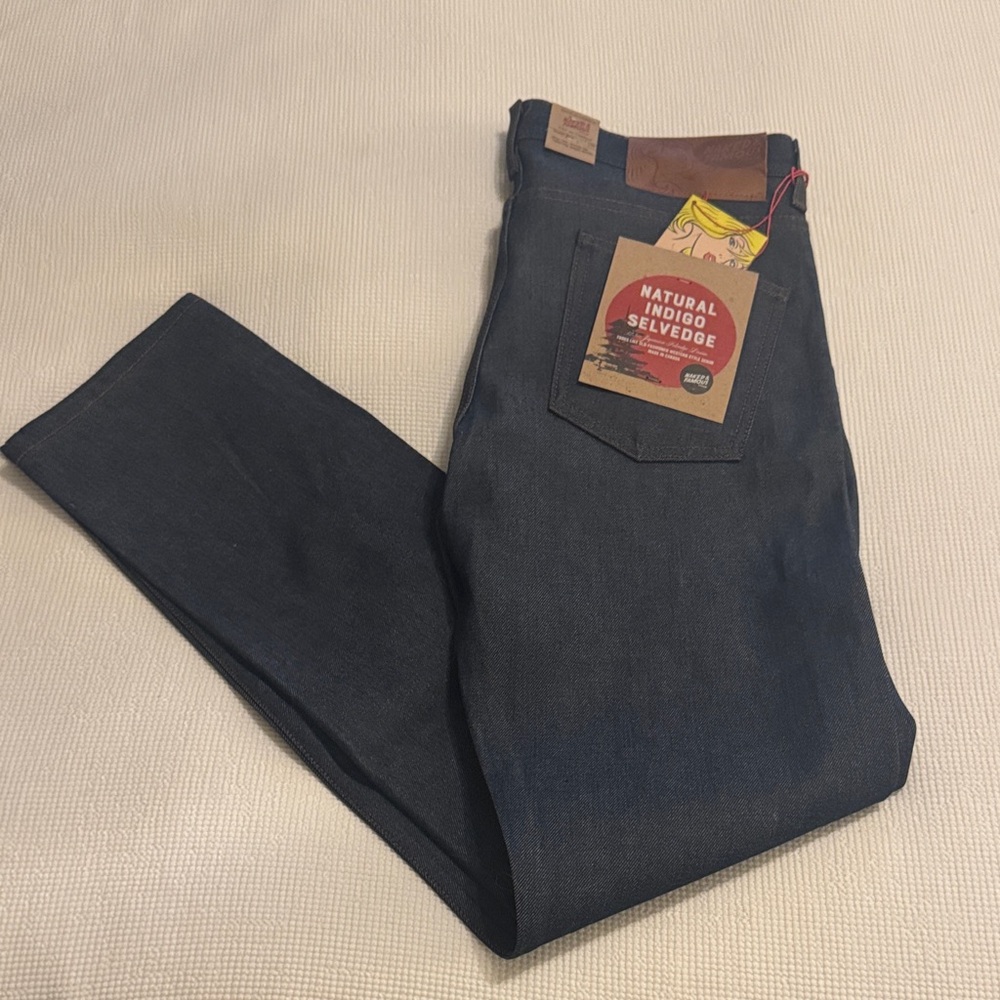 Men's Naked and Famous Dark Blue Selvedge Jeans. Size 34.